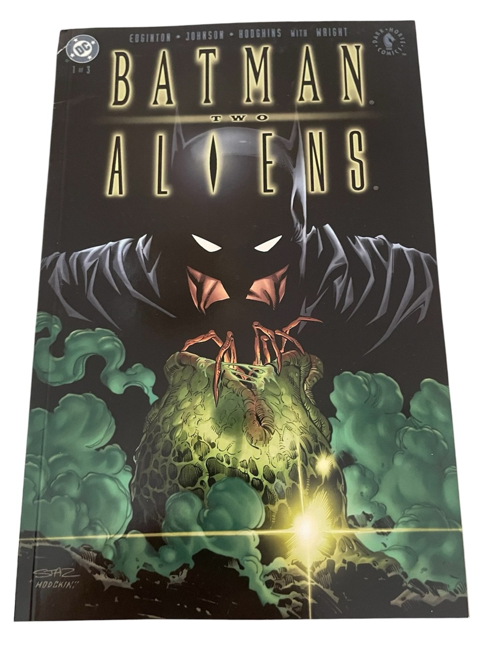 Batman Two Aliens #1 DC Dark Horse Comic Book Crossover
